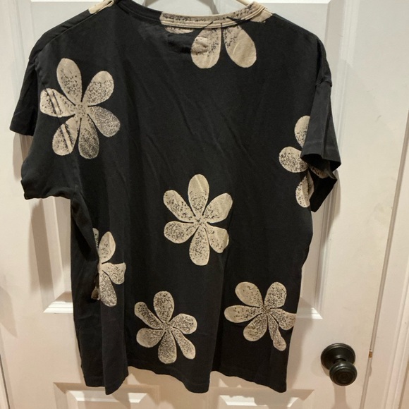 2 The Great t-shirts sz 3 large - Picture 4 of 7